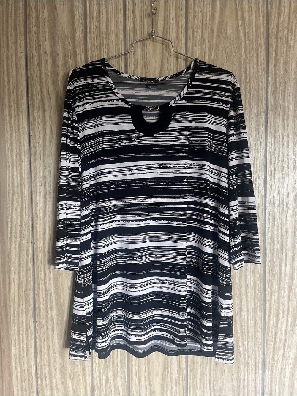 Made in Canada Emotions White Striped Keyhole Neck Women's Top